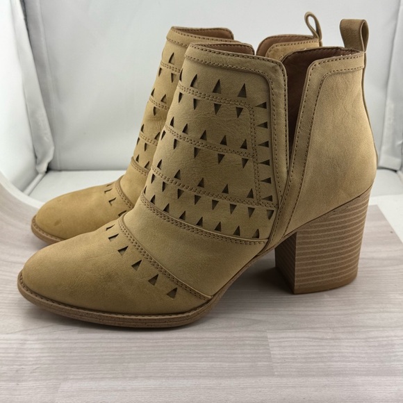 Sofft Tan Ankle Booties with Chunky Heel and Perforated Design - Picture 3 of 6